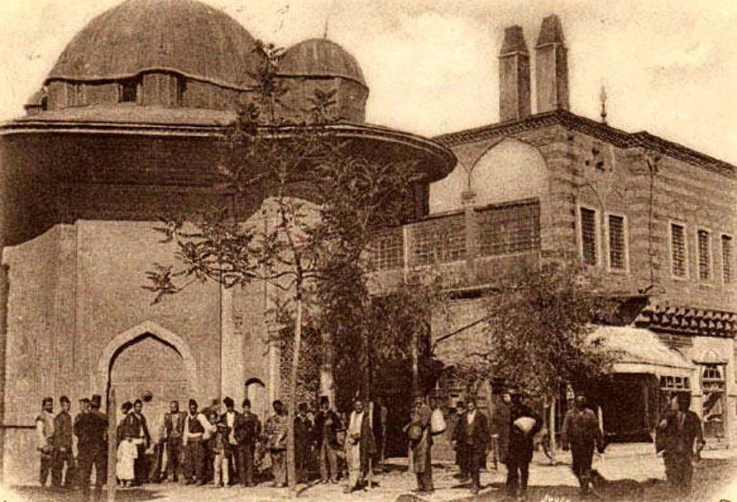 Binlerce İstanbullu her gün önünden geçiyor! İşte Saliha Sultan Çeşmesi’nin ilginç hikayesi - Resim: 24